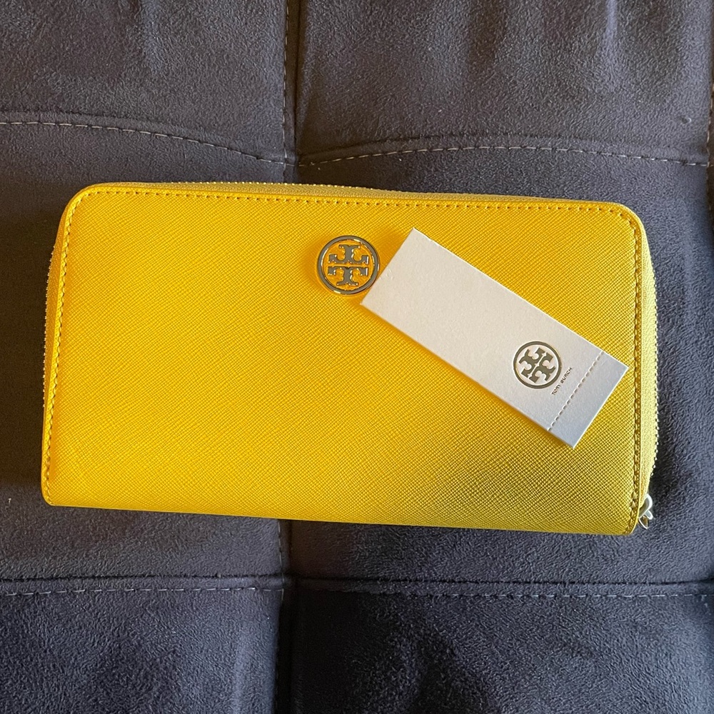 Tory Burch Continental Wallet